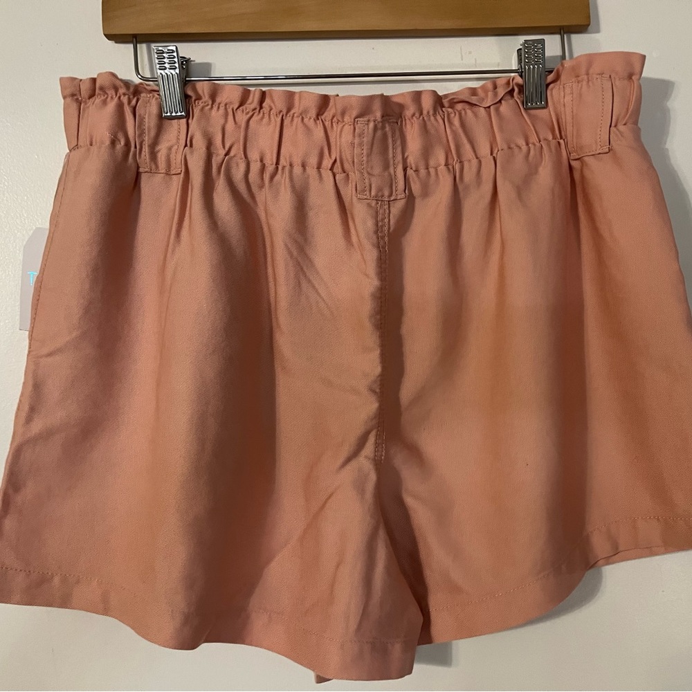 Pink Pull- On Shorts. Size Large. NWT. - Picture 2 of 2